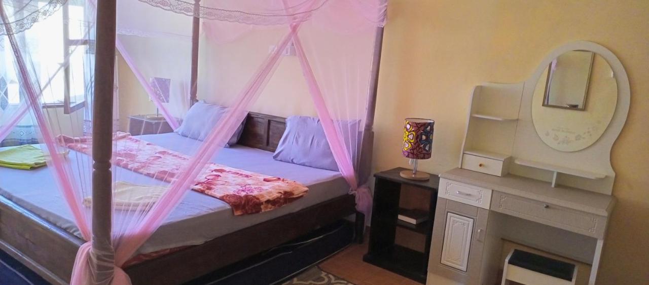 Simba Apartments Diani Beach Eksteriør billede