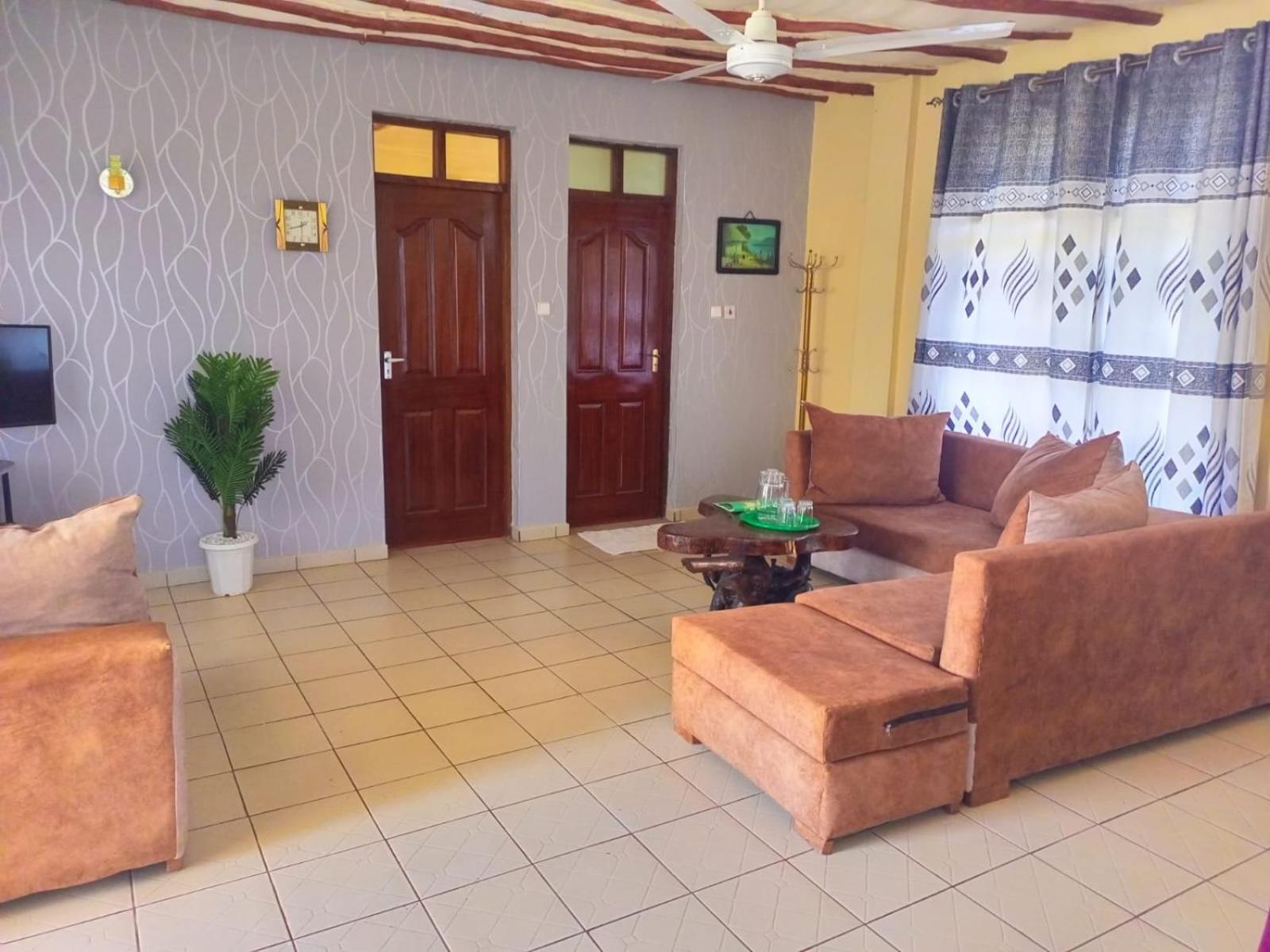 Simba Apartments Diani Beach Eksteriør billede